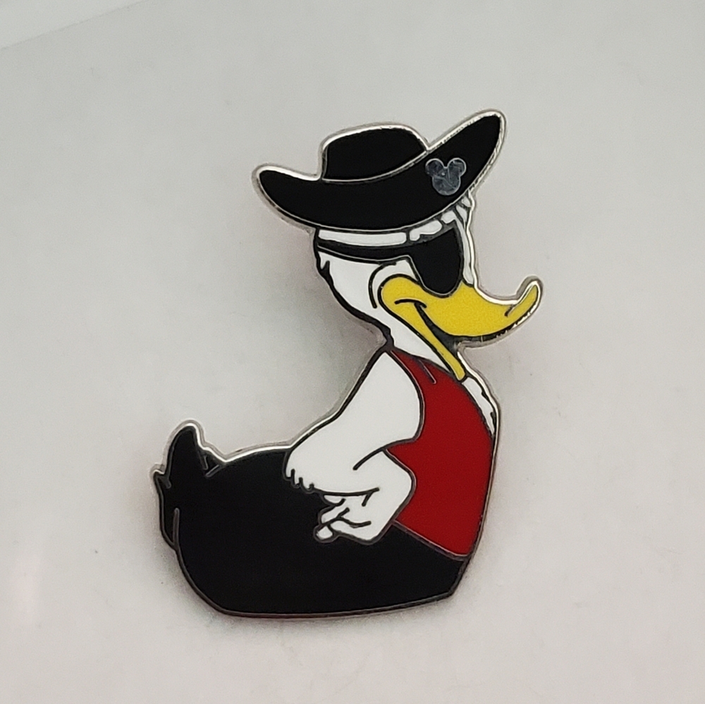 Disney Pin Trading Donald Duck Pirate Outfit Hidden Mickey Collection Pin